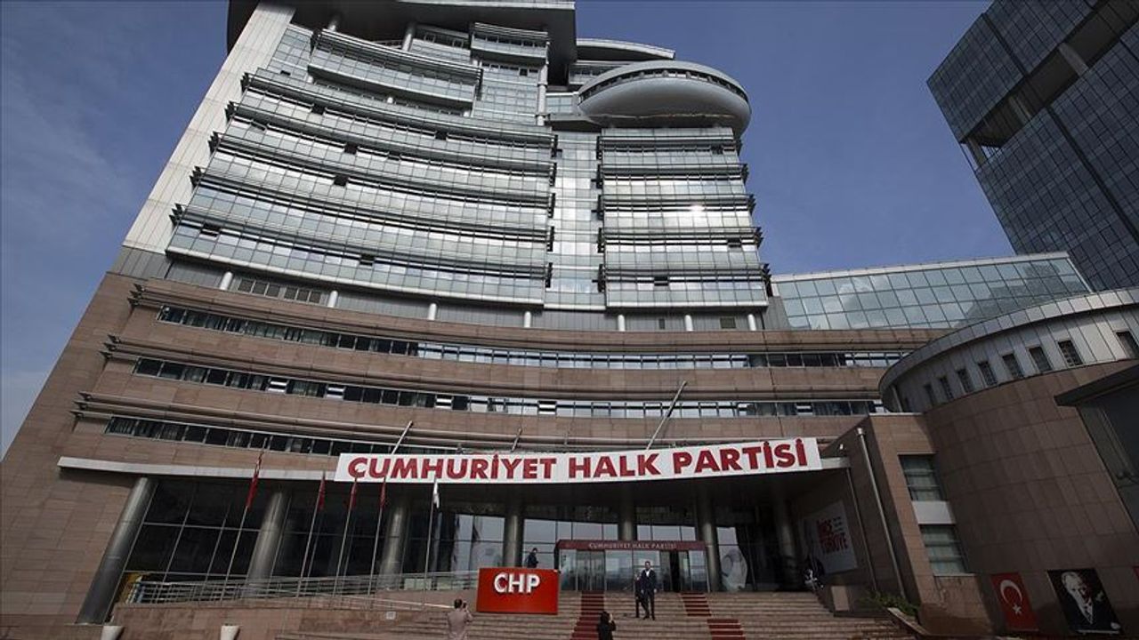 Rize’de Atanamayan Öğretmenle Erdoğan Arasında Dikkat Çeken Diyalog: CHP’den Sert ‘Utanç Tablosu’ Tepkisi