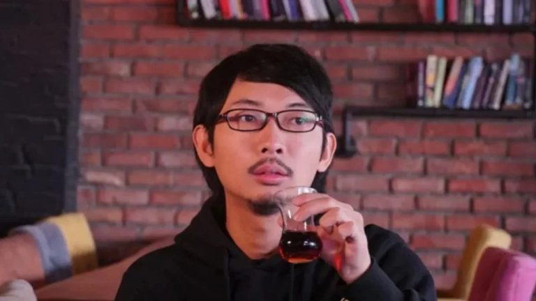 Yoshi Enomoto Kimdir? Sosyal Medya Fenomeninin Aslen Nereli Olduğu ve Gizemli Hayatı!