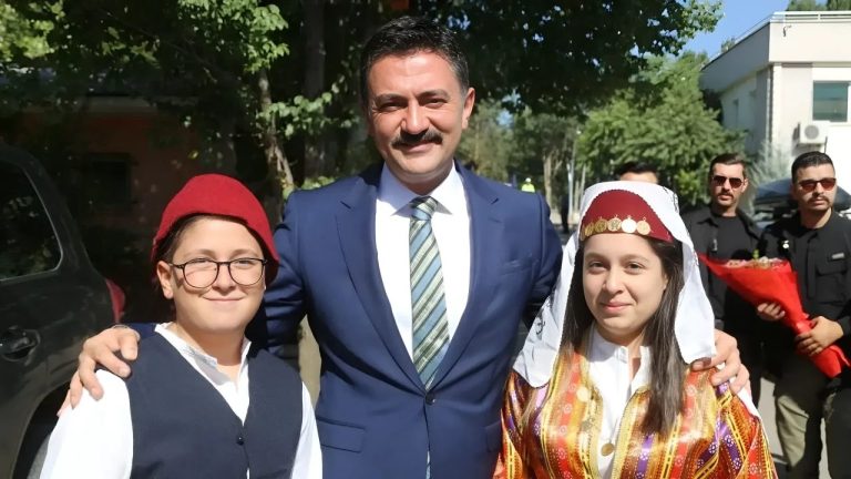 Bülent Tekbıyıkoğlu Kimdir? Aslen Nereli, Kaç Yaşında ve Hangi Partiden?