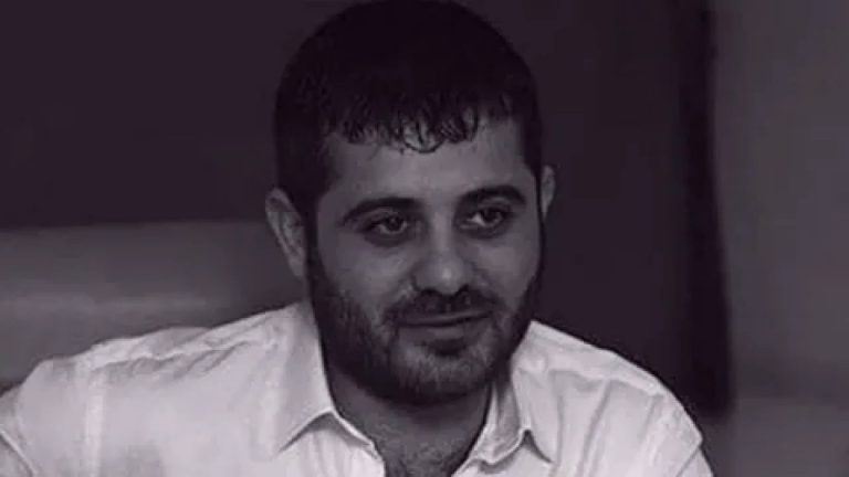 Uygar Doğanay Kimdir? Arabesk Müziğin Zirve İsminin Hayatı ve Kariyeri