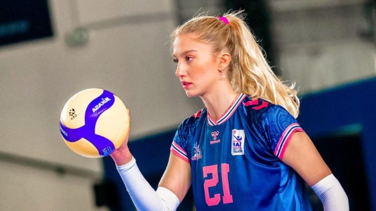 Voleybolcu Arelya Karasoy Kocaş Kimdir? Eşi Kim, Evli mi ve Merak Edilen Tüm Detaylar!