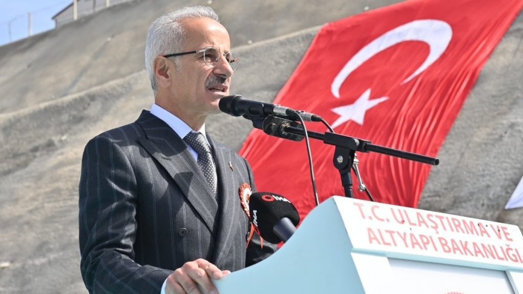 Bakan Uraloğlu: Ankara-Kırıkkale-Delice Otoyolu Projesi’nde yarı ilerleme