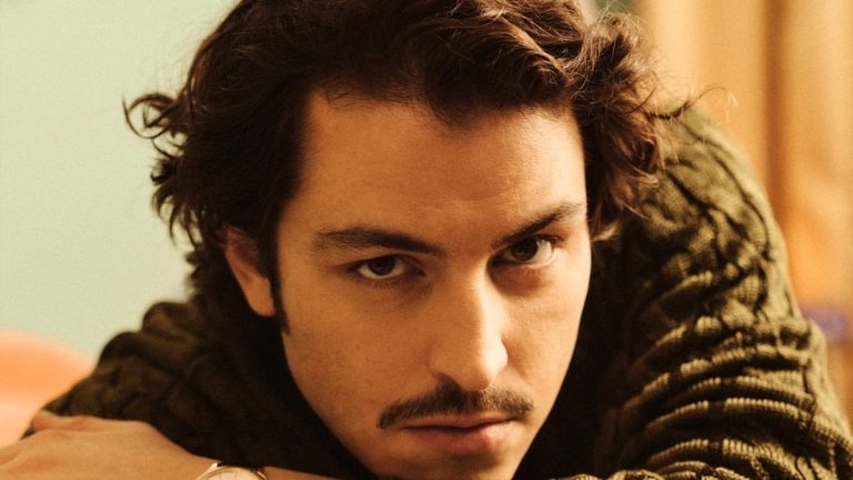 Boran Kuzum, Los Angeles iddialarını esprili bir paylaşımla ti’ye aldı