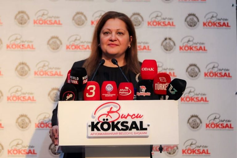 Burcu Köksal’ın AK Parti’ye geçeceği iddiası siyaset kulislerinde gündemde